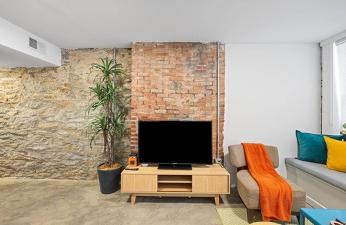 Over-the-Rhine Apartment | Cozy 1BR Near Findlay Market and UC, Rhinegeist