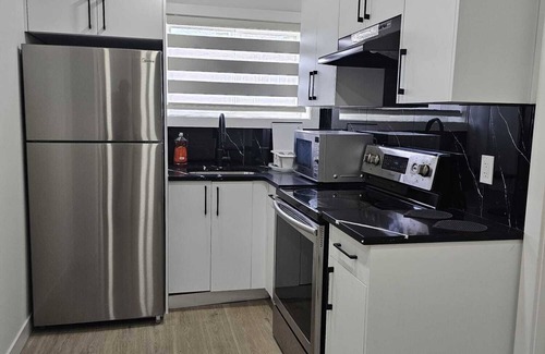 Calgary House | Cozy 1BR Suite, Sleeps 4, Private Entry + Parking