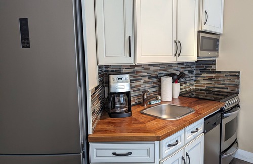 Whistler Creekside House | Cozy 1BR Walk to Gondola, Sleep 4, Free Parking