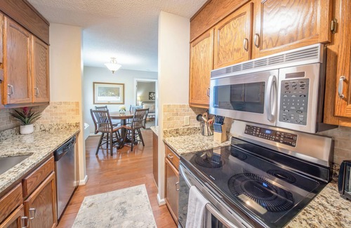 Blowing Rock Apartment | Cozy 1st floor, Stocked, Fireplace, Walk to Main