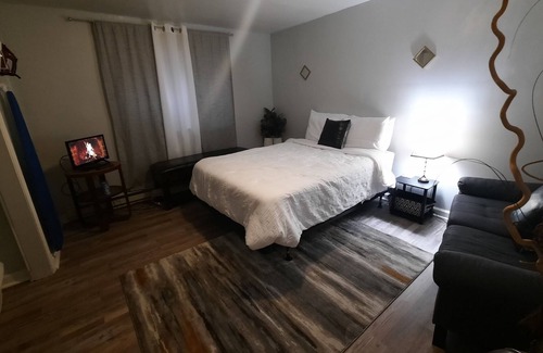 Wilmington Apartment | Cozy 1st flr apt near downtown riverfront