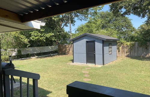 Kingston House | Cozy 2/1 Across from Caney Boat Ramp RV/Boat Parking