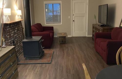 Randle House | Cozy 2 bd house nestled on a mountain side close to WP Ski Resort and MT Rainier