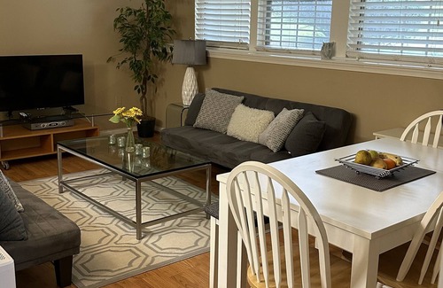 Gaithersburg Apartment | Cozy 2 Bdr Condo close to everything
