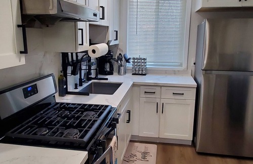 Concord House | Cozy 2 bdr unit in the center of East bay