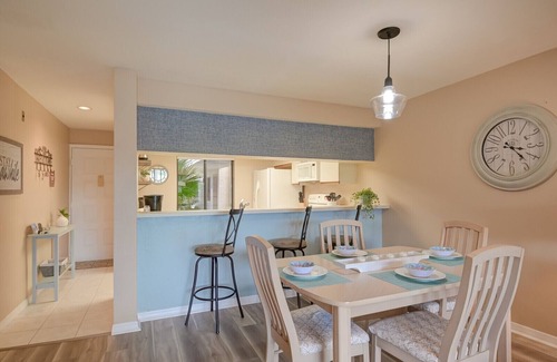 Biggar Condo | ☀️Cozy 2 Bed 2 Bath, Ground Floor w/Lake View 10 Mins to Airport/Pool & Jacuzzi