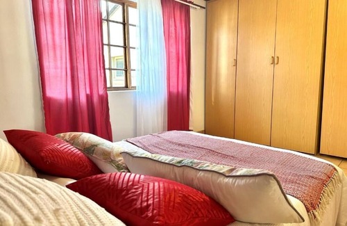 Kempton Park Bed & Breakfast | Cozy 2 Bed Room Apartment 5min from OR Tambo International Airport