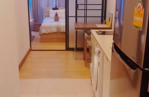 Chang Khlan Apartment | Cozy 2-bedroom apartment with WiFi, AC in charming Chiang Mai