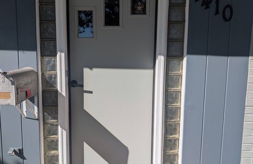 Alexandria House | Cozy 2-BEDROOM 1 BATH HOUSE ONE BLOCK FROM HOSPITAL.
