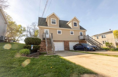 Erlanger Apartment | Cozy 2-bedroom, 2 bath in charming Central location near Cincinnati