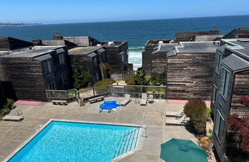Monterey Condo | Cozy 2-bedroom 2 bath condo and loft in Oceanfront Monterey with fitness room.
