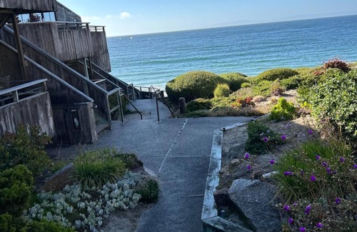 Monterey Condo | Cozy 2-bedroom 2 bath condo and loft in Oceanfront Monterey with fitness room.