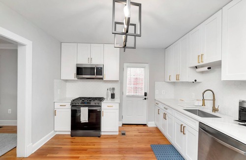 Fredericksburg Apartment | Cozy 2-bedroom apartment in charming downtown Fredericksburg, 1GB WiFi, VRE