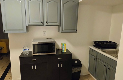 East Orange Apartment | Cozy 2-bedroom apartment in awesome East Orange. A place to thrive