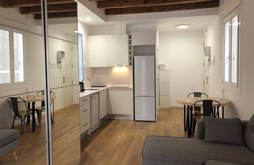 Sants Apartment | Cozy 2-bedroom apartment in charming Barcelona