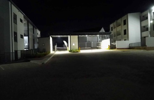 Nelspruit Apartment | Cozy 2-bedroom apartment in enjoyable Mbombela with AC