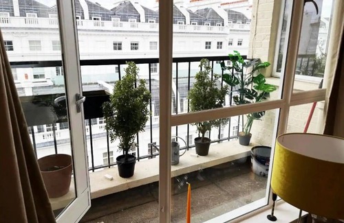 Knightsbridge and Belgravia Apartment | Cozy 2 bedroom apartment 2 min from Hyde Park