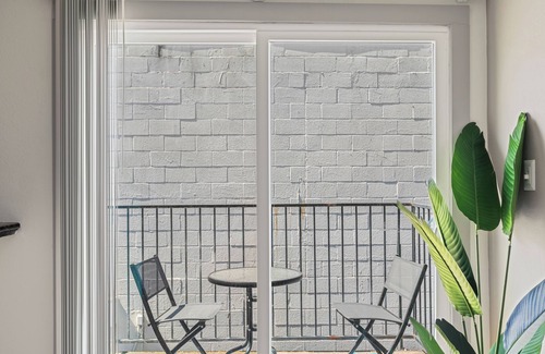South Manchaca Apartment | Cozy 2-bedroom apartment in peaceful Austin with WiFi, AC