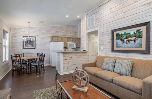 Conroe Apartment | Cozy 2-bedroom apartment with WiFi and fitness room in pleasant Conroe