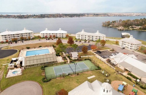 Conroe Apartment | Cozy 2-bedroom apartment with WiFi and fitness room in pleasant Conroe