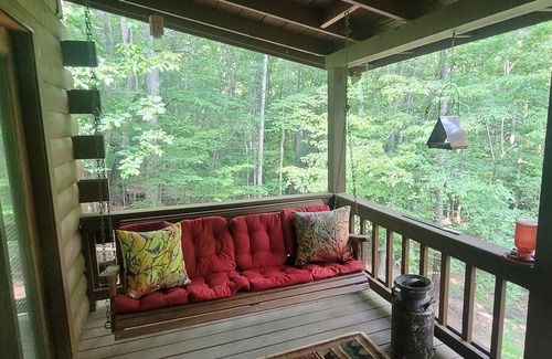 Blairsville Cabin | Cozy 2-bedroom cabin in charming Blairsville located in the North GA Mtns.