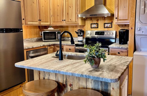 Morganton Cabin | Cozy 2-bedroom cabin 6 miles to downtown Blue Ridge. Pet-Friendly!