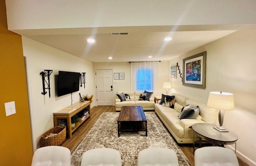 Biloxi Condo | Cozy 2-bedroom condo with AC, WiFi , PPV and in tranquil southern, Ocean Springs