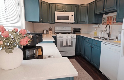 Montgomery Park Condo | Cozy 2-bedroom condo in Uptown Albuquerque