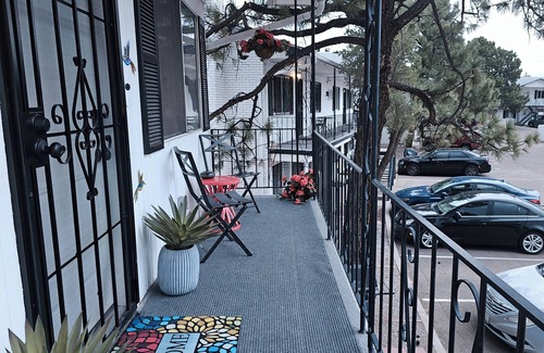 Montgomery Park Condo | Cozy 2-bedroom condo in Uptown Albuquerque