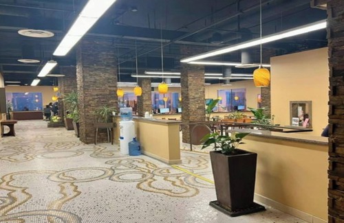 Las Vegas Strip Condo | Cozy 2-bedroom condo on the strip. Sleeps 6 to 8 people, fitness room, and pool.