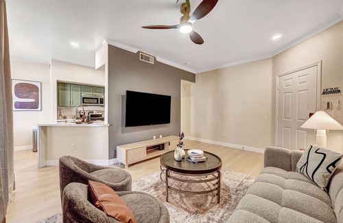 Las Vegas Condo | Cozy 2-bedroom condo with AC, WiFi near LV Strip FREE Parking