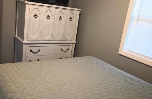 DeWitt House | Cozy 2-bedroom home 1 bath in DeWitt full kitchen Enclosed back yard, fire pit