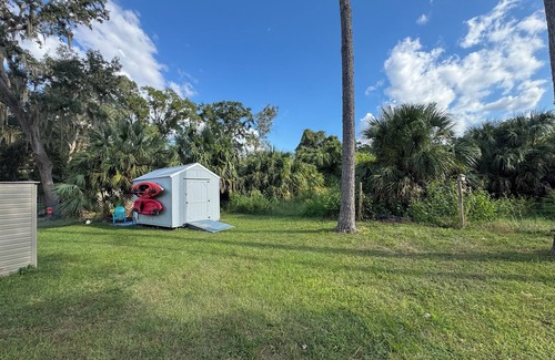 Manattee Road House | Cozy 2-bedroom home in tranquil Chiefland
