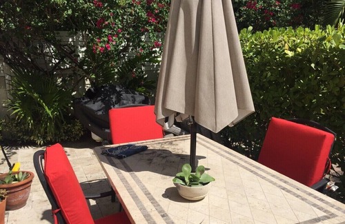 Coconut Grove House | Cozy 2 bedroom home in the heart of Coconut Grove - Walk Everywhere!