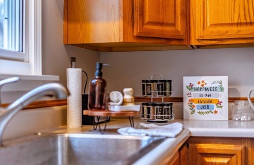 Kansas City House | Cozy 2-bedroom house in charming Kansas City with AC