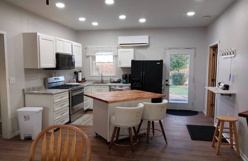 Manson House | Cozy 2-bedroom house at Twin Lakes.