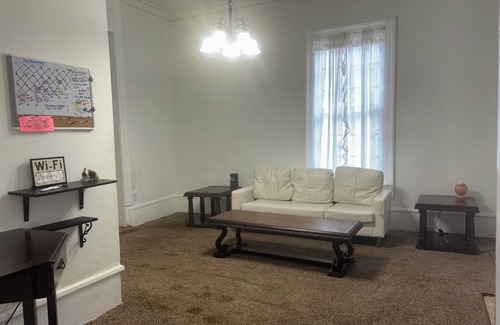 Americus House | Cozy 2-bedroom house in charming Americus with WiFi, AC