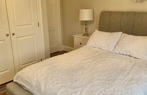 Moncton House | Cozy 2 Bedroom in Moncton