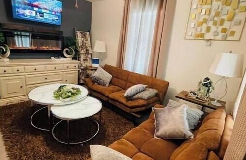 Pumpkin Center Apartment | Cozy 2 bedroom private guest suit