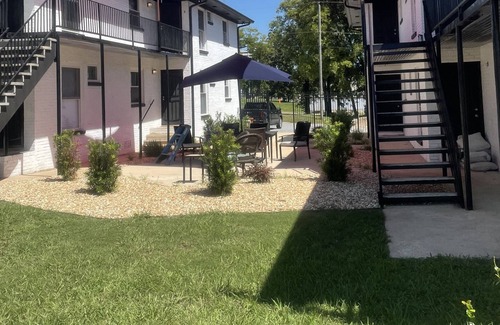 Birmingham Condo | Cozy 2-bedroom rental unit with free parking