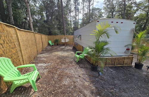 Fellowship House | Cozy 2-bedroom RV in Ocala, 15min from Word Equestrian. 5mn Rainbow Park River.