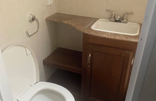 Stockbridge House | Cozy 2-bedroom RV in lovely Jonesboro with WiFi, AC