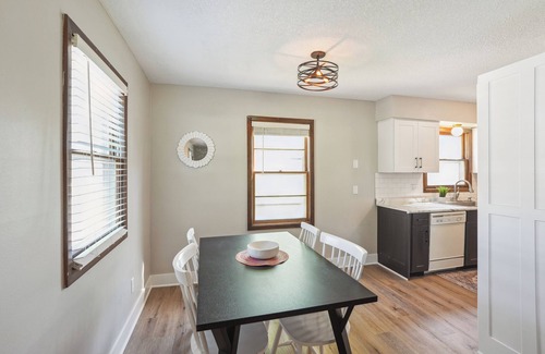 Clive House | Cozy 2-bedroom townhome in Clive