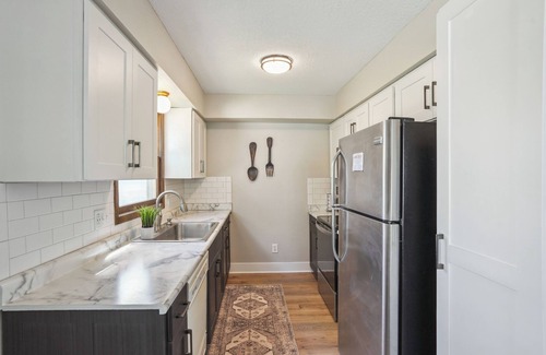 Clive House | Cozy 2-bedroom townhome in Clive