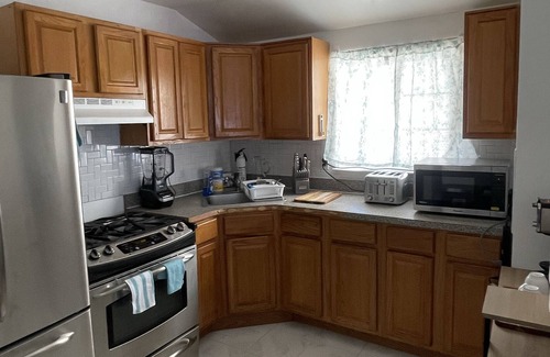 Queens Apartment | Cozy 2 bedroom unit 5min from JFK