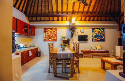 Sunset Road Villa | Cozy 2 bedroom villa in Seminyak Bali