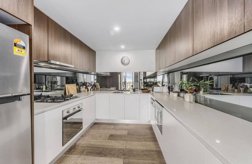Campsie Apartment | Cozy 2 Bedrooms apartment locate in Campsie