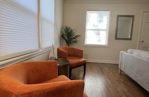 Linden Hills House | Cozy 2 bedrooms in the heart of historic Linden Hills Neighborhood
