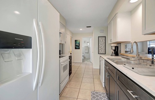 Crystal River Apartment | Cozy 2 BR apartment in Crystal River with WiFi, AC - Boat parking