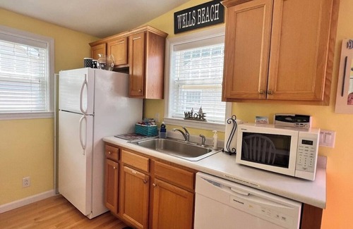 Ogunquit - Wells House | Cozy 2 BR house in gated community 1 mile from Wells/Ogunquit beaches/shops